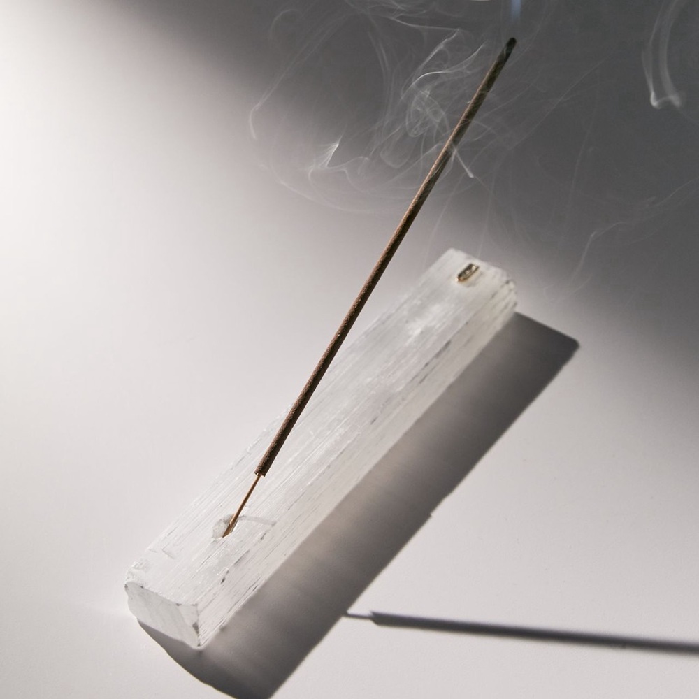 URBAN OUTFITTERS Ariana Ost Crystal Incense Holder